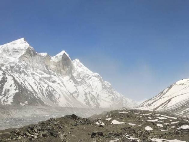 Uttarakhan Himalayan view of snow peaks